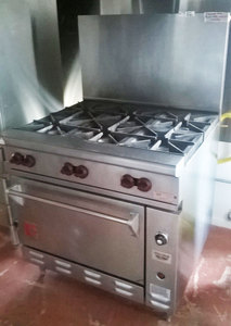 WOLF 6 GAS BURNER STOVE / OVEN