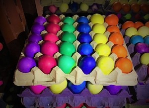CONFETTI EGGS CASCARONES 2.5DZ TRAY