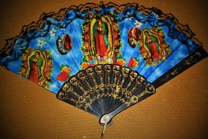 FAN PLASTIC WITH GUADALUPE / ASSORTED LACE